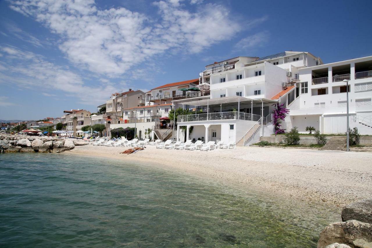 Beach Split Bed & Breakfast